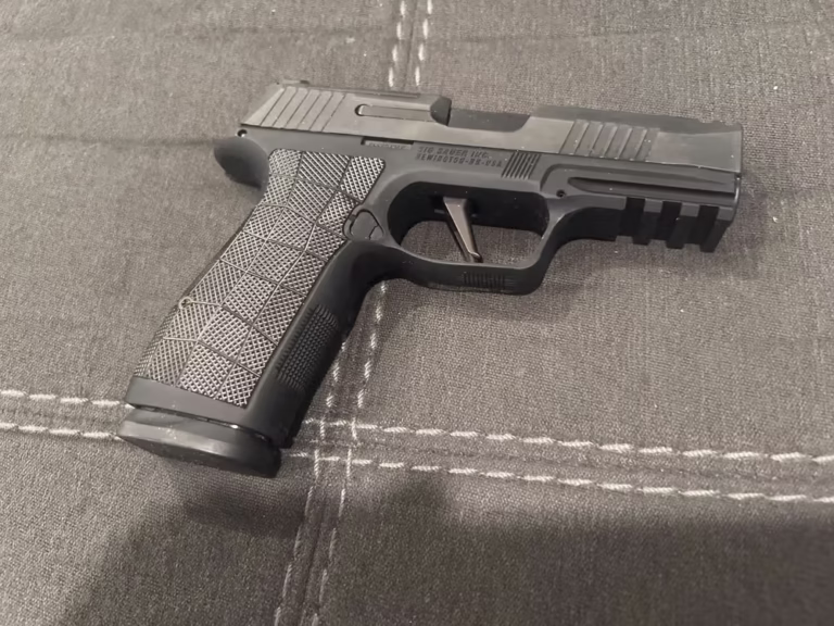 The SIG Sauer P365-AXG Macro