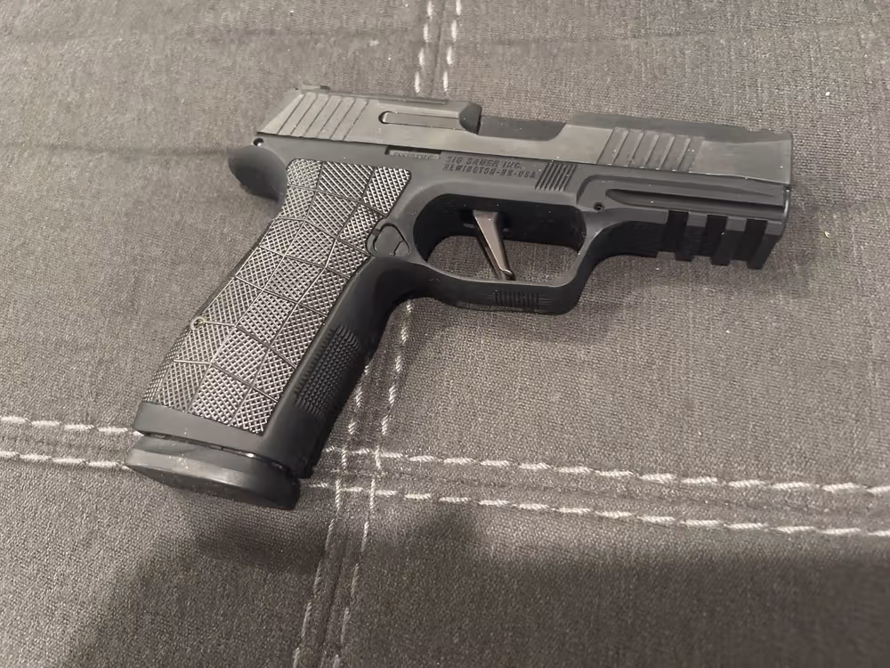 The SIG Sauer P365-AXG Macro